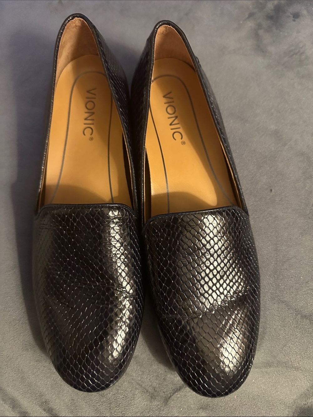 Vionic Willa Boa Black Snake-Embossed Loafers Size 8